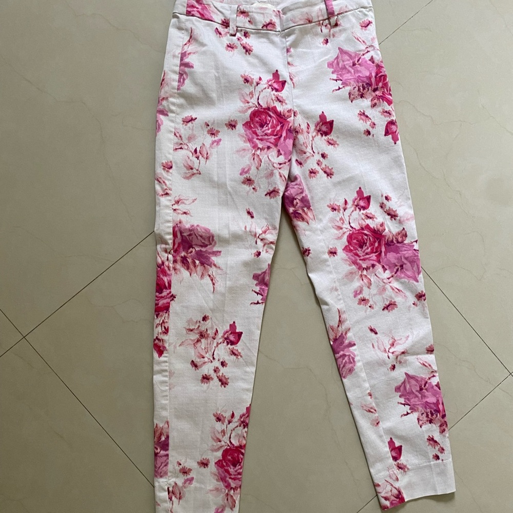 floral leggings/jeans
